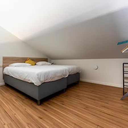 De Hoog Velden 15 Apartamento NeerNeerpelt Exterior foto